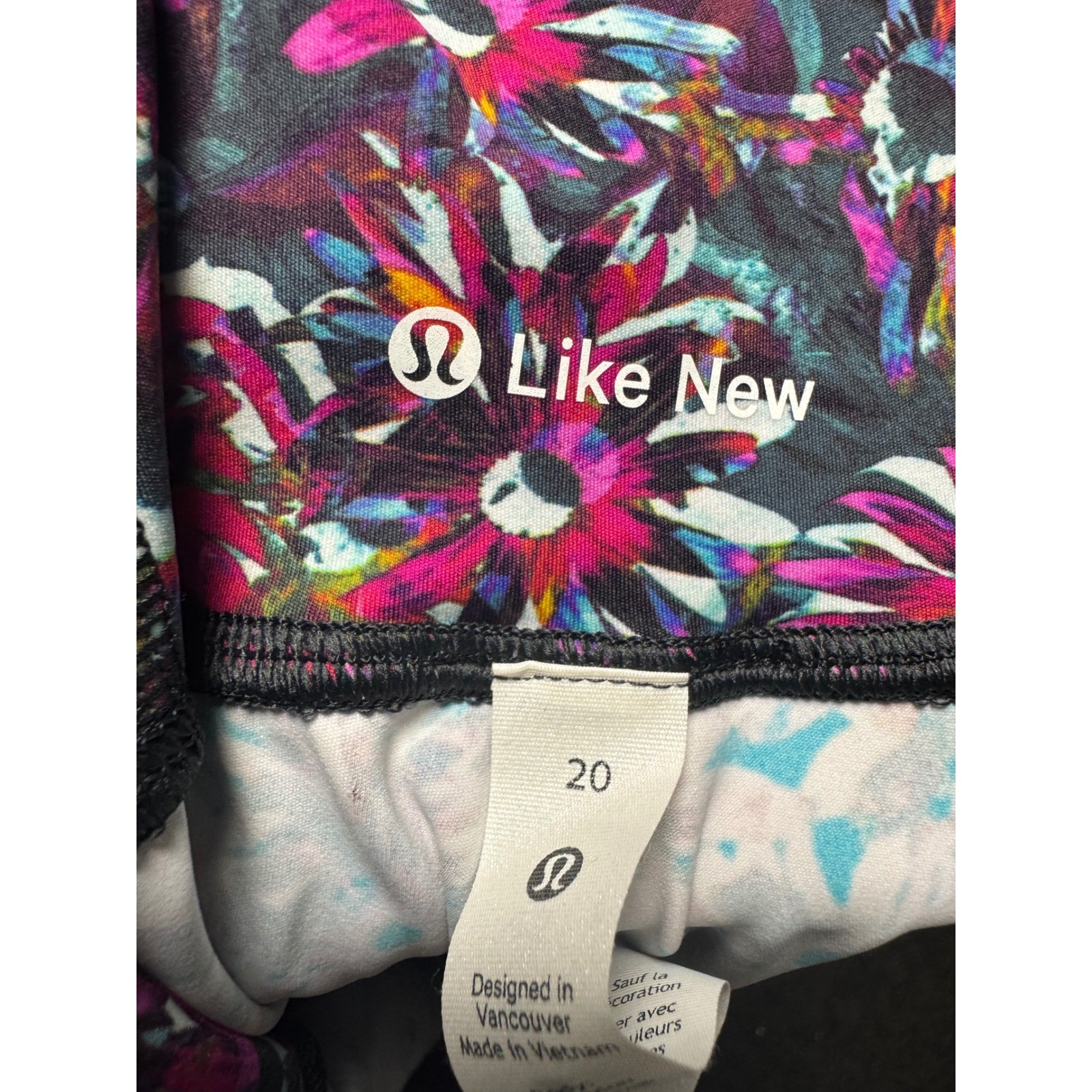 Lululemon Base Pace High Rise Electric Floral Size 20 Yoga Leggings