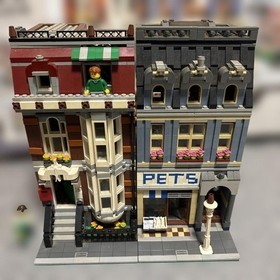 LEGO 10218 Pet Shop Modular Buildings 2011 Creator Expert w/ Box Manual As-Is