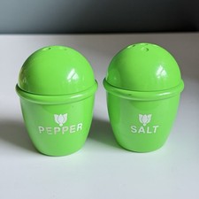 Vintage Little Tikes Pretend Playfood Green Salt  Pepper Shakers Child Toy T73
