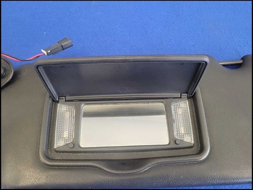 2003-2006 Chevrolet SSR Pickup Truck Driver Front Sun Visor Shade 2687 - Picture 2 of 12