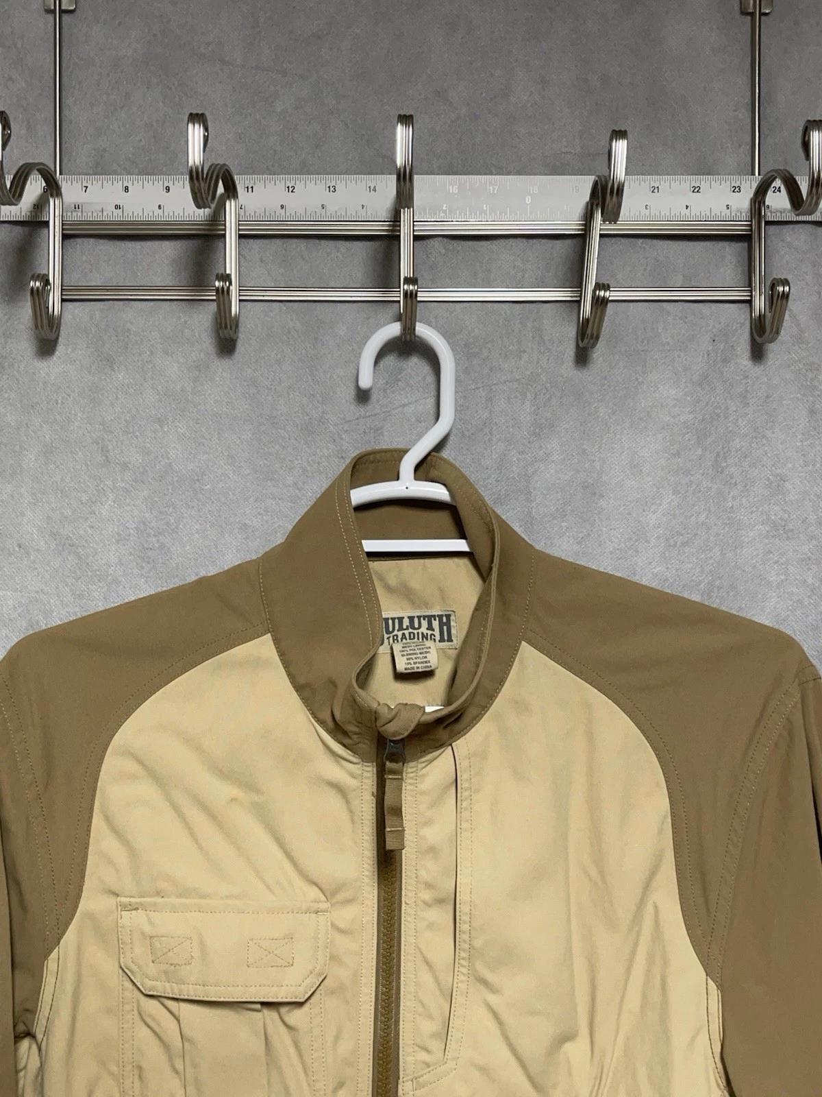Duluth Jacket Men M Beige Nylon Dry on the Fly Cargo Full Zip Outdoor Fishing