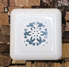 Martha Stewart Snowflake Shaped Paper Press Punch - Crafting, Scrapbooking, DIY