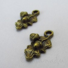 Acorn Charm - 22mm Antiqued Bronze Autumn Pendants C1983 - 5, 10 or 20PCs
