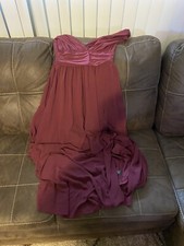 Womens Lulus Burgundy Gown Size Meduim(EEE7)