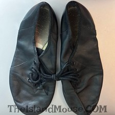 Jazz shoes- Bloch size 5.5