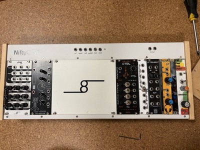 Cre8audio NiftyCASE Eurorack Modular, mit Chips, Atari Punk und mehr