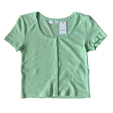 Elodie Women’s Medium Green Waffle Knit Button Crop Top NWT 