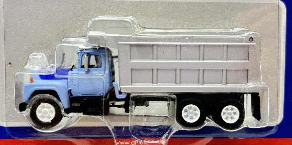 HO Athearn 93126 Undecorated Blue Two-Tone Mack R Dump Truck Vehicle ...