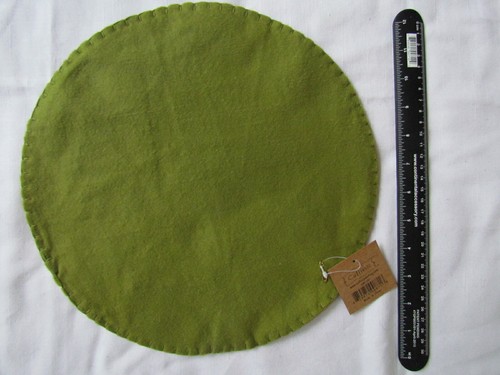 Primitive Style Spider & Web Runner / Candle Mat Halloween Colins GR-197 NEW - Picture 3 of 3