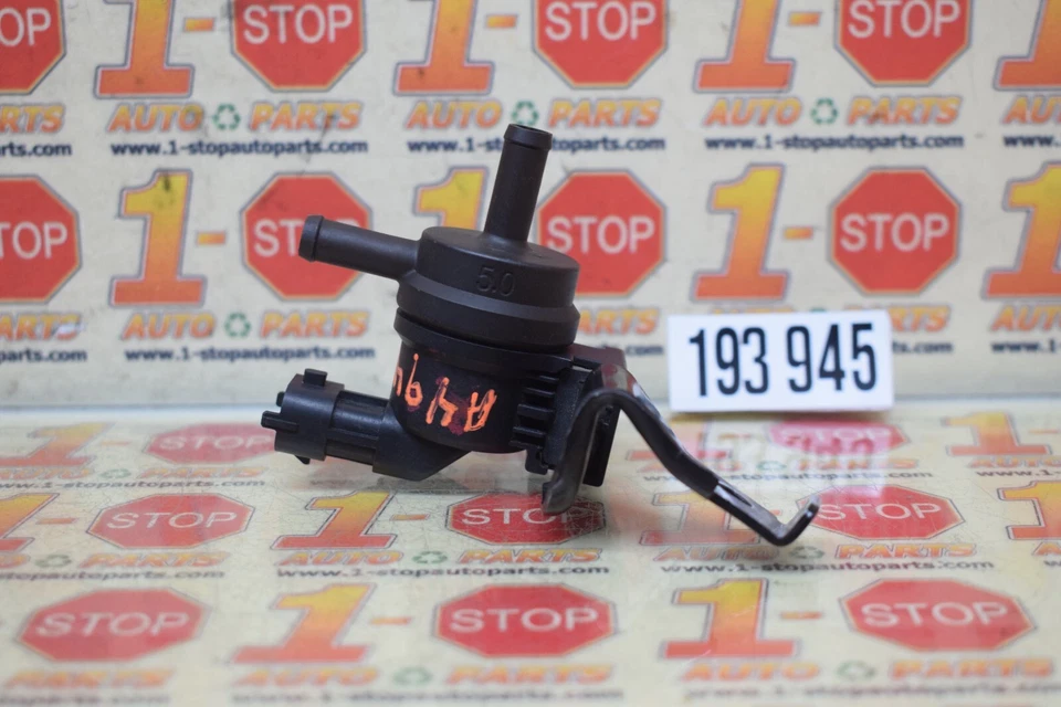 Electroválvula de purga de bote de vapor Hyundai Accent 2012-2018 28910-3C200 OEM Foto 4 de 4