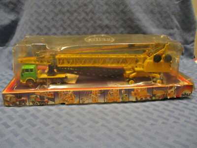 SIKU Mercedes 2232 with Tower Construction Crane, # 4011, 1/55, W
