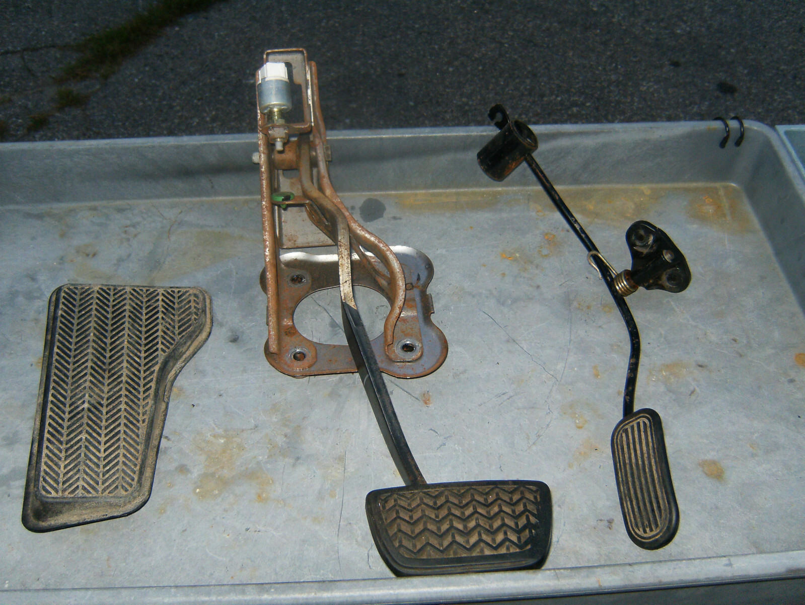 Picture 1 of 4