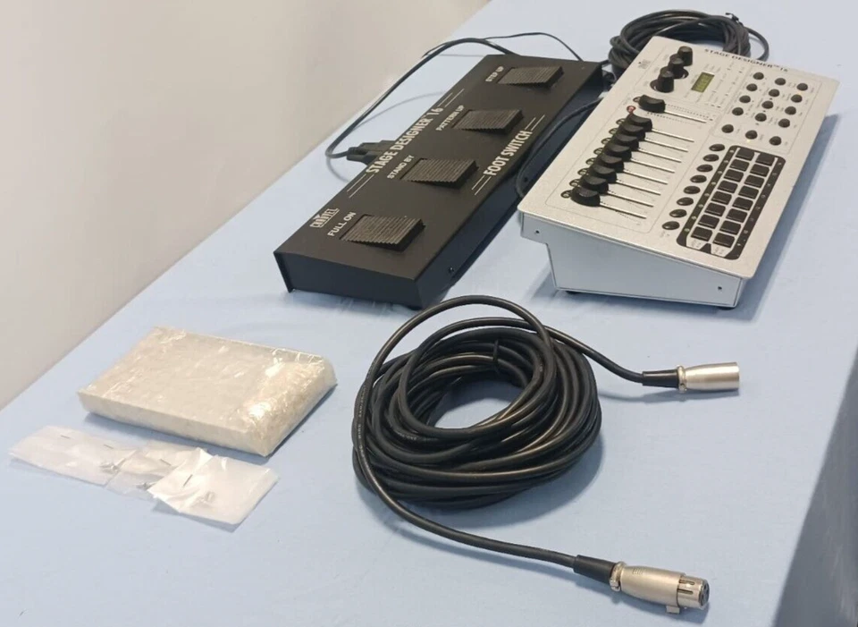 Chauvet Stage Designer 16 Channel Dimming Console TFX-16CON w/ Foot Switch - Image 3 of 4