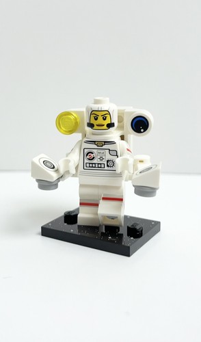 LEGO Minifigures Series 26 Space Walking Astronaut 71046 - Picture 7 of 11