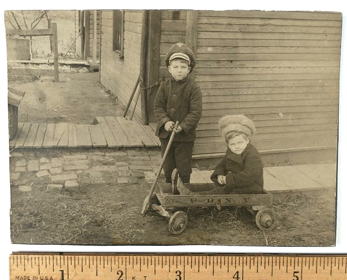 Cappelli freddi Fotografia Due Fratelli Pony Wagon c1900 Nome P085