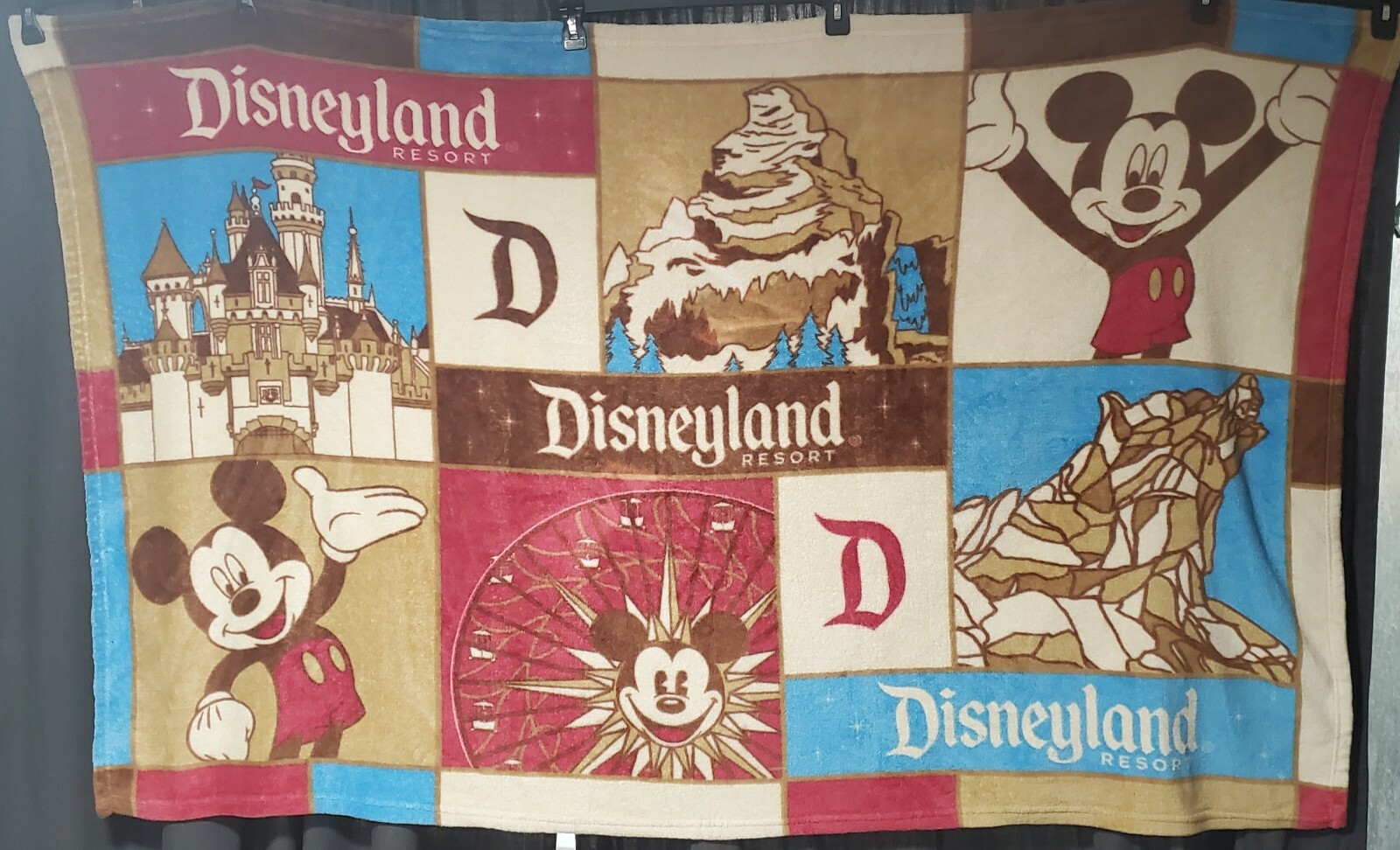 Disney Parks Disneyland Resort Throw Blanket Fleece 60 x 40 Mickey