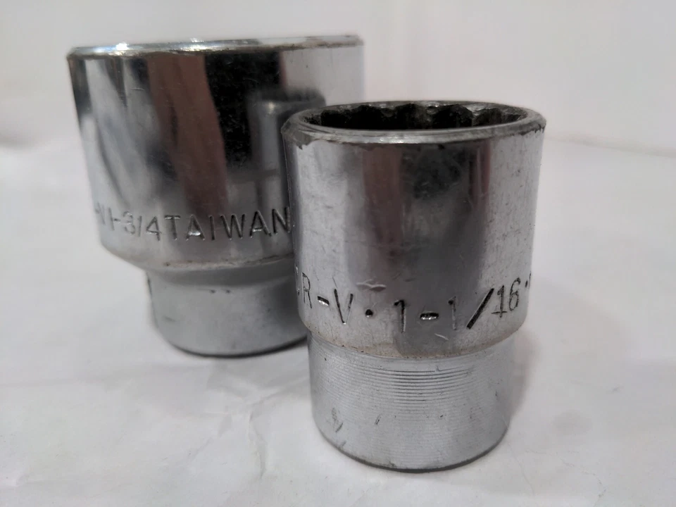 CR-V 1 3/4" and 1 1/16" Sockets 3/4" Drive 12 point  - Image 3 of 4