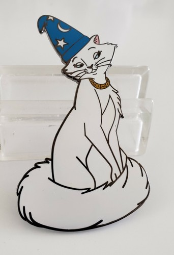 DISNEY THE ARISTOCATS DUCHESS WEARING 
