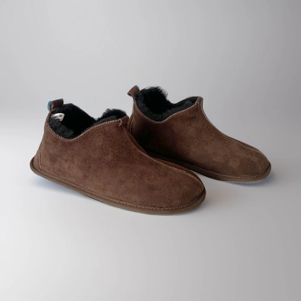 Zapatillas de hombre hechas de piel de oveja natural \ Cuero genuino Foto 2 de 3