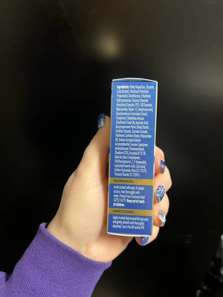 Crema de ojos Roc Multi Correxion tono uniforme + lift 0,5 oz Foto 2 de 4