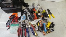 MISC ELECTRICIAN TOOLS & BAG    (121444-1B AOO CTR-A2)