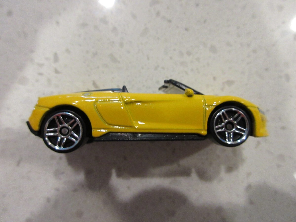 2019 Hot Wheels Audi R8 Spyder Yellow Exclusive Design 1:64