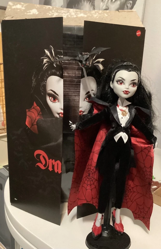 Draculara Monster High Skullector Doll with Box READ - Image 2 of 4
