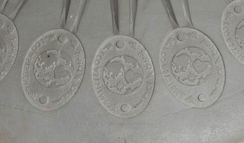 Molde de fundición de giro de goma vintage de 12"" Simard Voyer ecosistemas insignia placa de identificación - Imagen 6 de 12