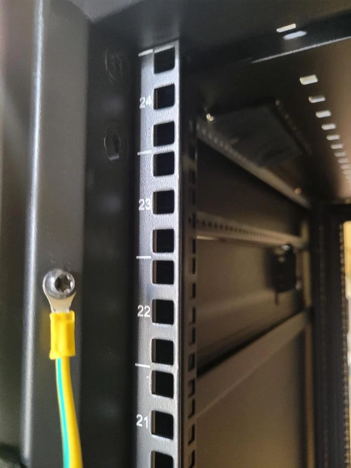 NEW 24U AR3104 Server Rack Enclosure Dell HP APC Servers Cabinet 19" Racks - Image 4 of 4