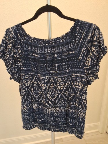 Chaps Size L Blue and White Print Puff Sleeve Tunic Womens Top - Picture 6 of 8