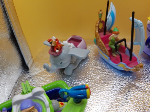 Disney die cast theme park ride toys Magic Kingdom world Pan Tea Cup Pirates +++ - Picture 10 of 16