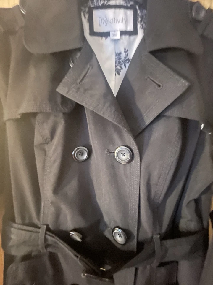 Casaco de chuva/corta-vento Relativity Wmn’s preto forrado com cinto peito duplo tamanho médio - Imagem 4 de 4