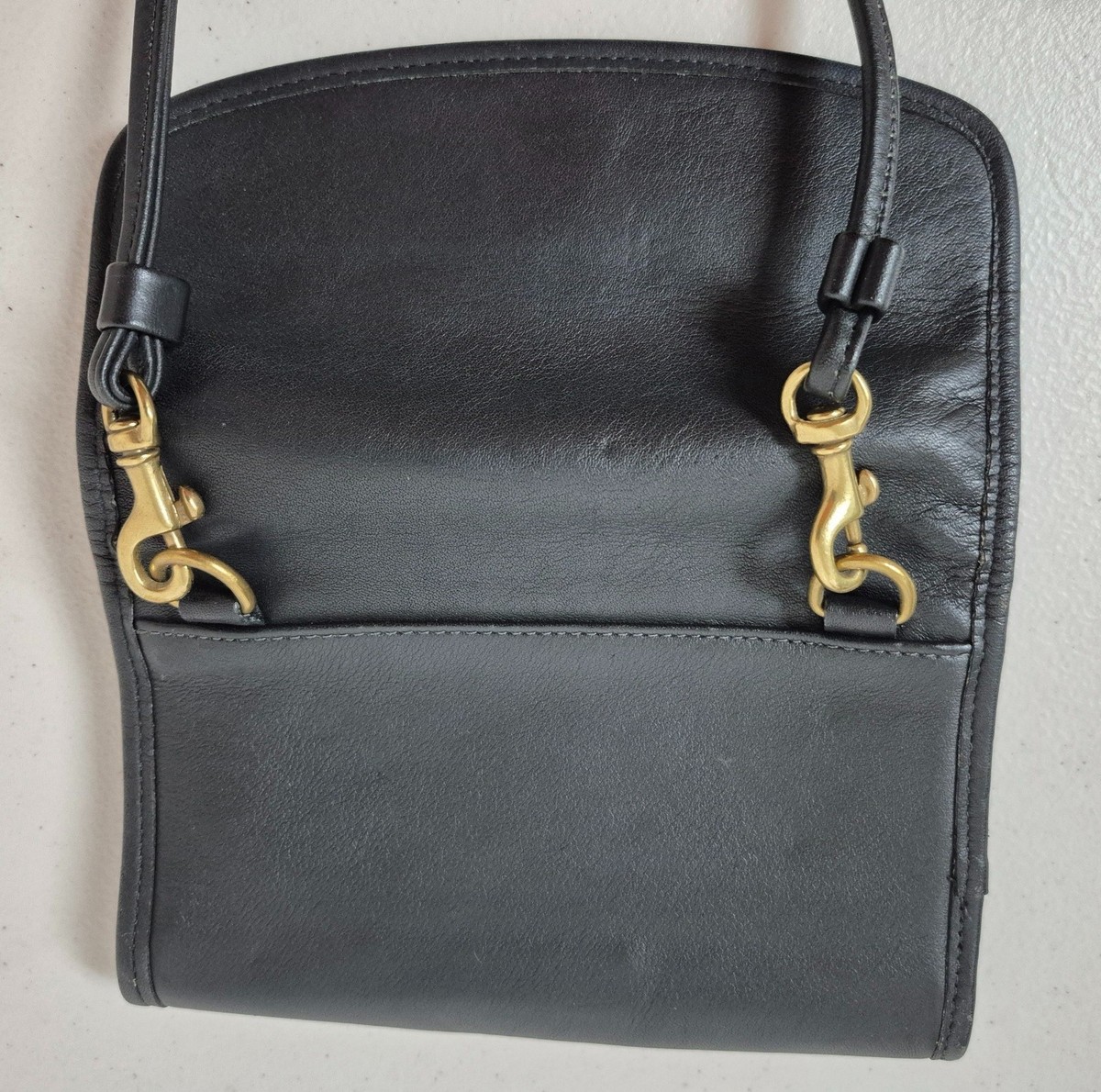 Authenticated Vintage COACH #4873 Black Leather 