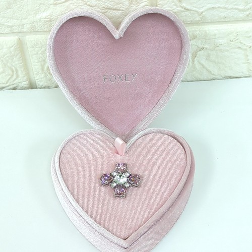 Foxy Brooch Treful Valentine Limited Heart Case Included