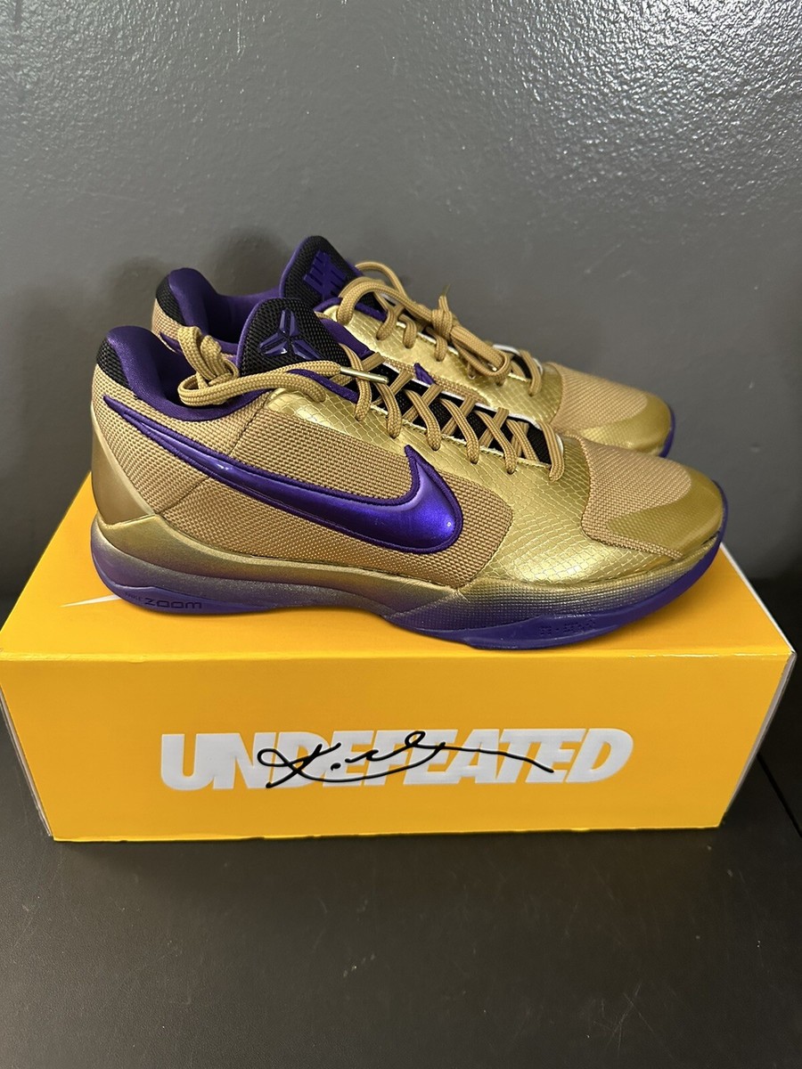 Size 11 - Nike Zoom Kobe 5 Protro x Undefeated Hall Of Fame