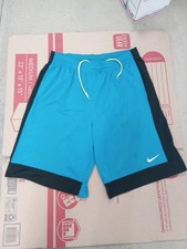 Men’s Nike shorts size large