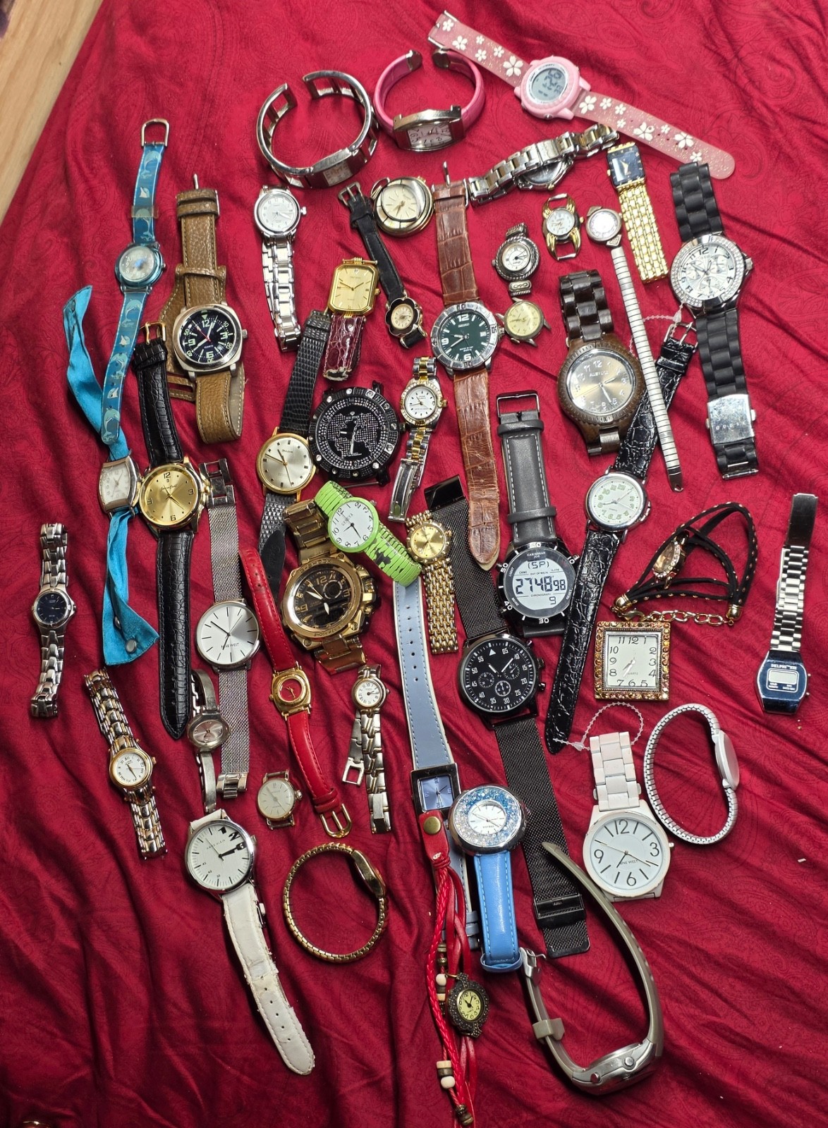 Huge Watch Lot! Wow Gucci shock , bulova thumbnail 2