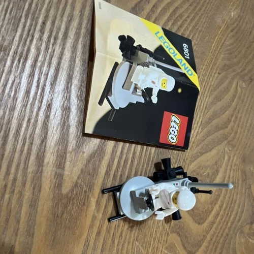 LEGO Moon Buggy 6801 LEGOLAND Space Complete Set with Spaceman & Instructions