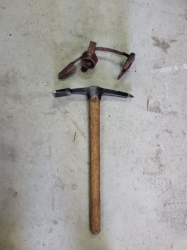 Antiguo Piolet De Pionero Suizo