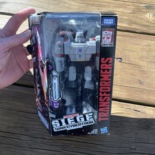 Transformers Siege War for Cybertron Trilogy Megatron Figure