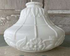 Plafoniera antica Art Decò vittoriana vetro satinato bianco latte paralume torchiere