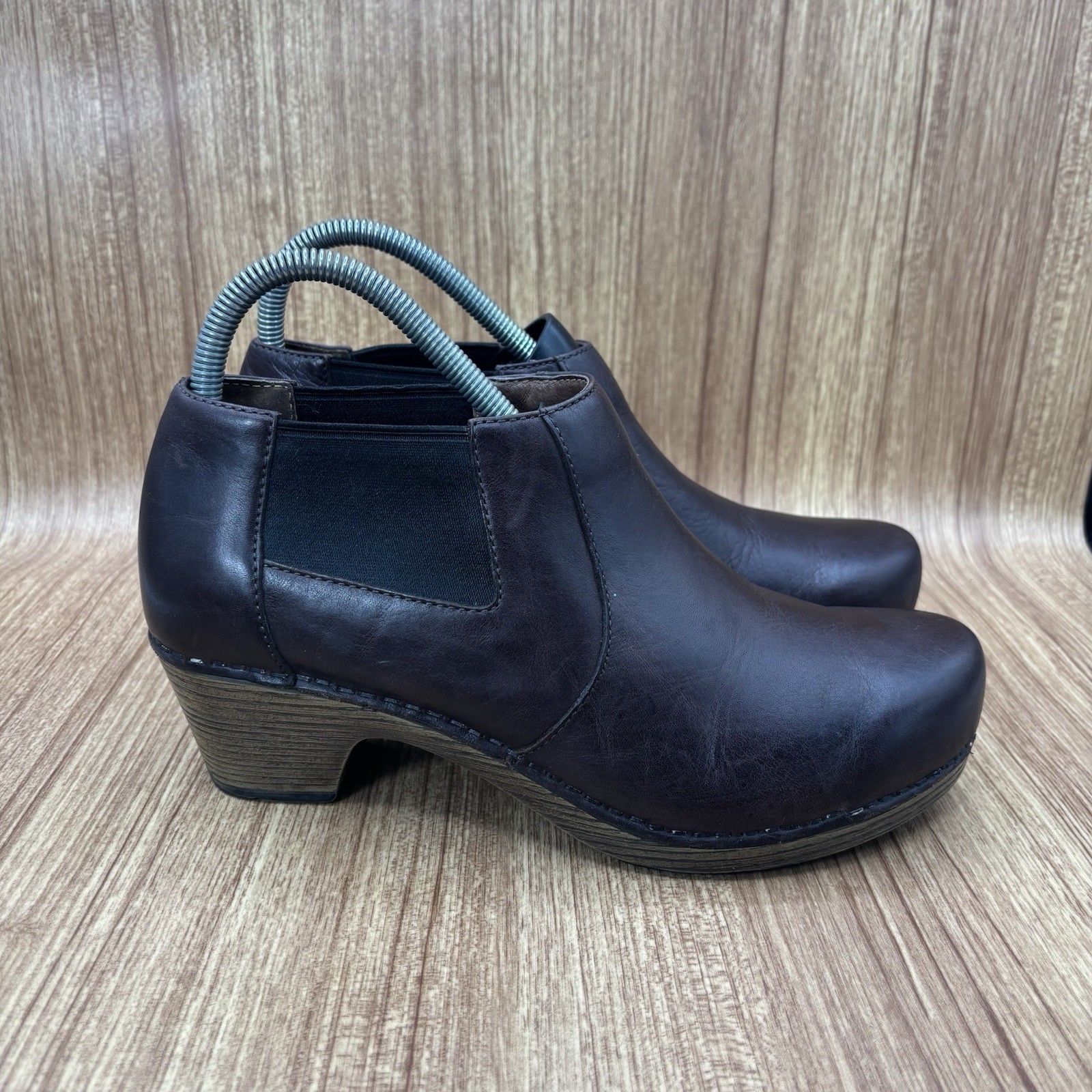 Dansko Marilyn Boots Women's 39 / 8.5 Brown Leather Heel Clog Chelsea Booties