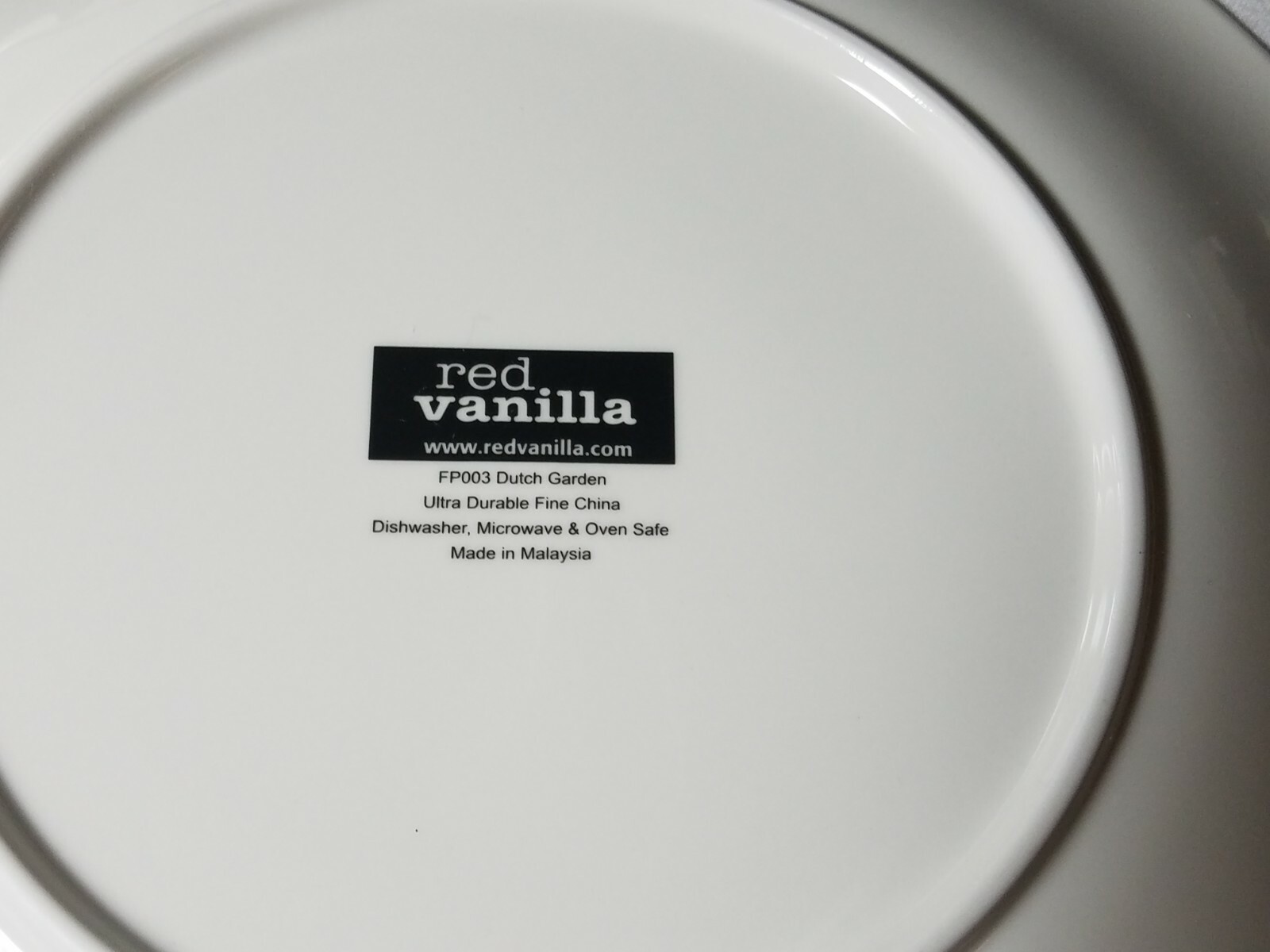 Red Vanilla DUTCH GARDEN Set of 4 Dinner Plates Floral Ultra Durable Fine China
