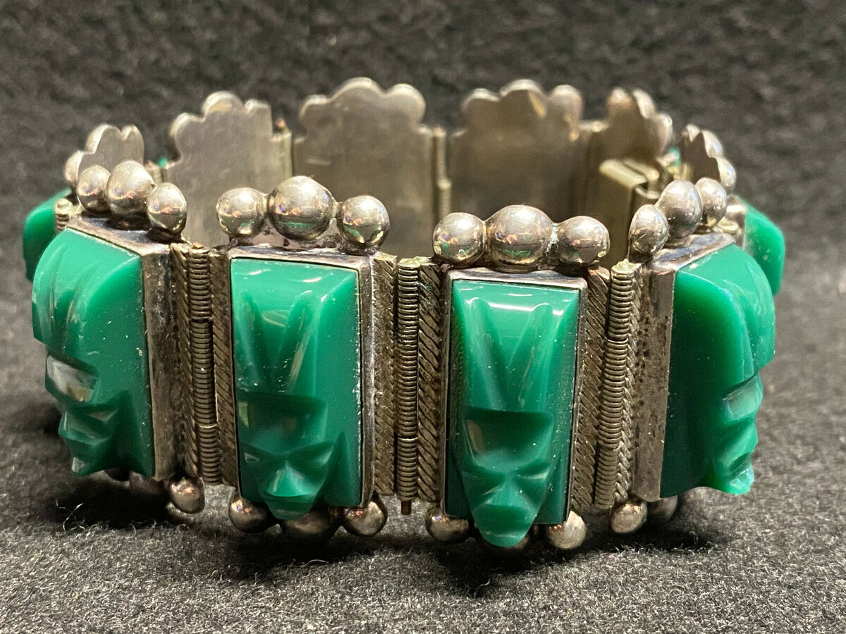 Vtg Mexico Silver .925 Bracelet with Green Stone Carved Vtg Mexico Silver .925 Bracelet with Green Stone Carved