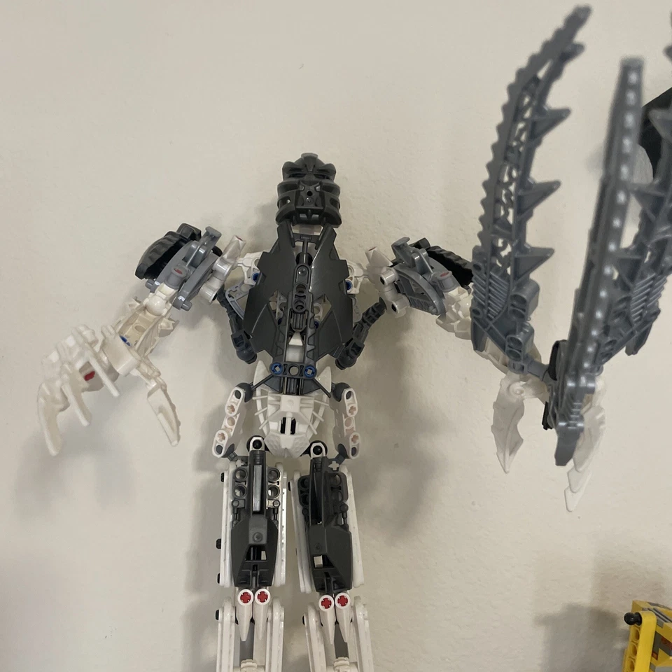 Takanuva | Bionicle Reviews Wiki | Fandom Please Read* - Image 4 of 4