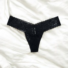 Vintage Victoria's Secret The Lacie Thong Panty Black Lace OS One Size NWT