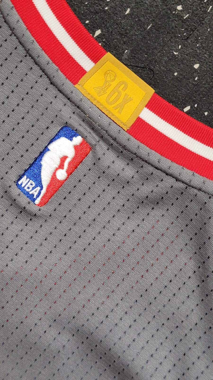 NBA Chicago Bulls 2015-2017 Pride Adidas Sleeved Jersey Size L