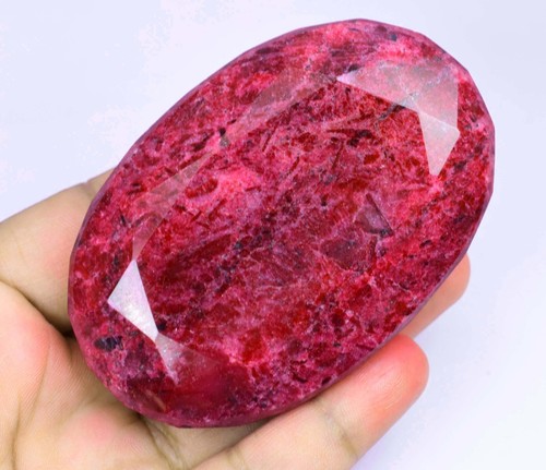 Piedra preciosa suelta ovalada de rubí rojo sangre enorme natural de 892,5 quilates - Imagen 3 de 6