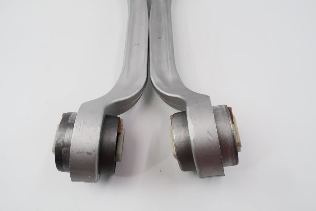 Bentley Gt Gtc Flying Spur left & right rearward suspension control arms