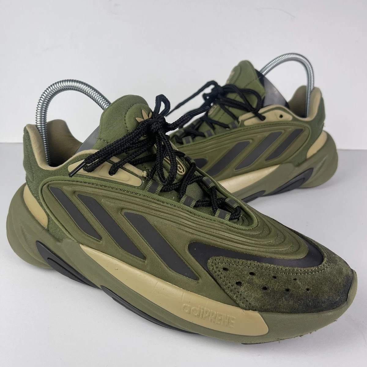 olive green yeezy 700